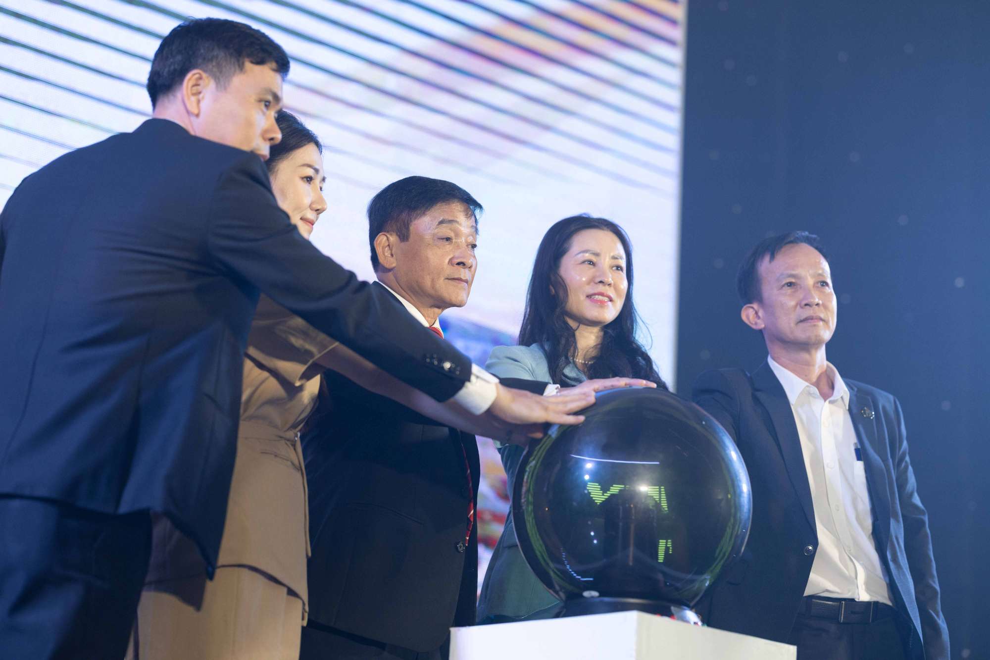 Lễ ra quân dự án An Huy Mỹ Việt với chủ đề "GẮN KẾT SỨC MẠNH - TIẾP LỬA THÀNH CÔNG" ngày 12.5.2025