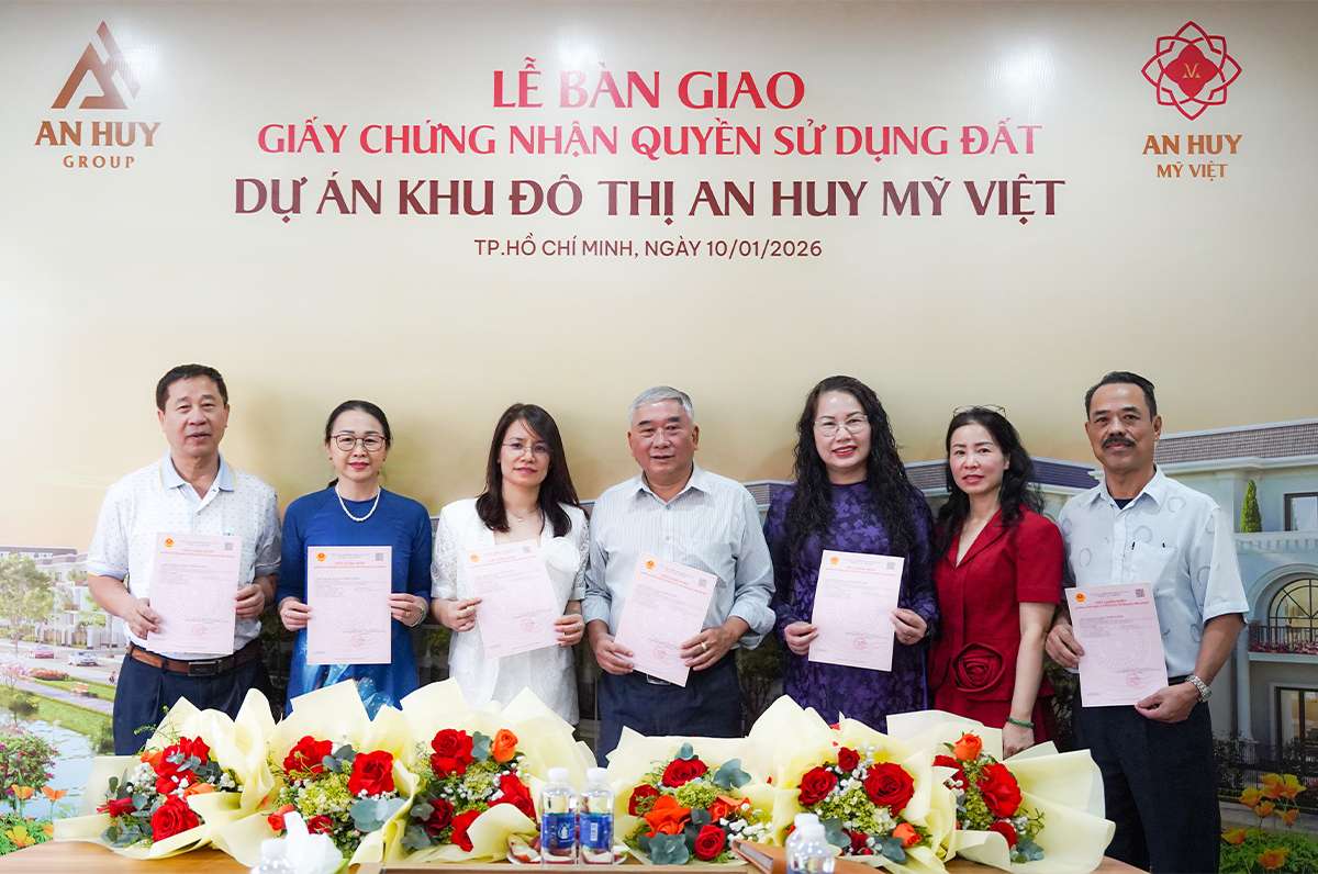 An Huy Group bàn giao sổ đỏ cho khách hàng tại khu đô thị An Huy Mỹ Việt